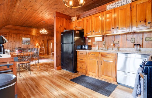 Long Lake Cabin | Cozy Lakeside Adirondack Retreat