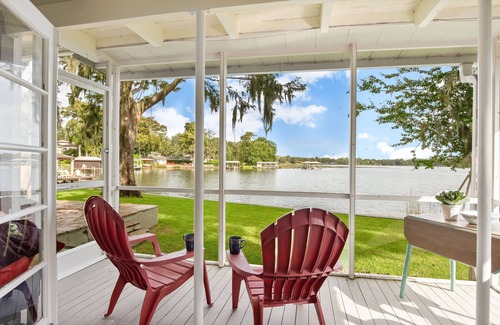 Rose Isle Cottage | Cozy lakeside cottage in the heart of Orlando.