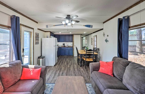 Lakeside House | Cozy Lakeside Home w/Lake & Mountain Views!