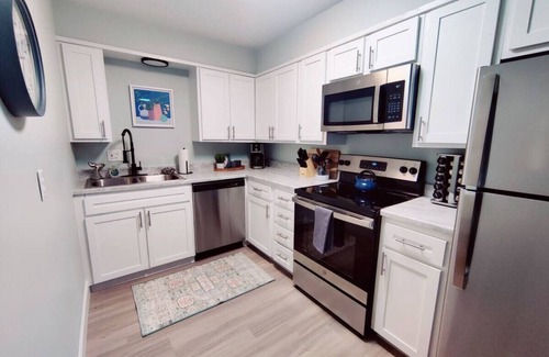 Lakewood Apartment | Cozy Lakewood Apartment!