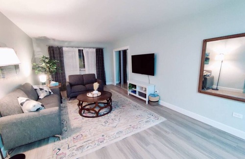 Lakewood Apartment | Cozy Lakewood Apartment!