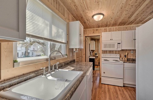 Lesterville House | Cozy Lesterville Home Near Parks & Forests!