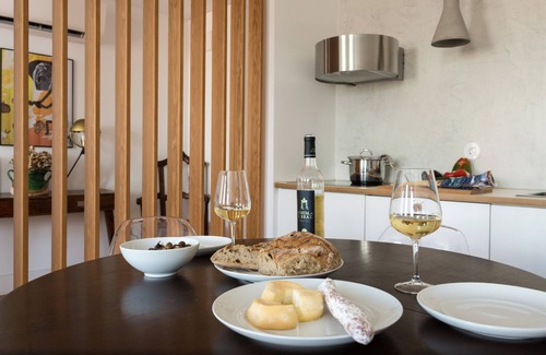 Alfama Apartment | Cozy Lisbon Graça