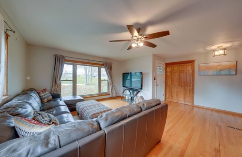 Lisle House | Cozy Lisle Home w/ Fenced Backyard: Pets Welcome!