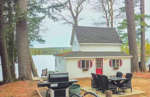Manchester Cabin | Cozy little cabin on the lake - seriously, on. the. lake.