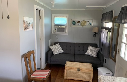 Chincoteague Cottage | Cozy Little Cottage on chincoteague island va.
