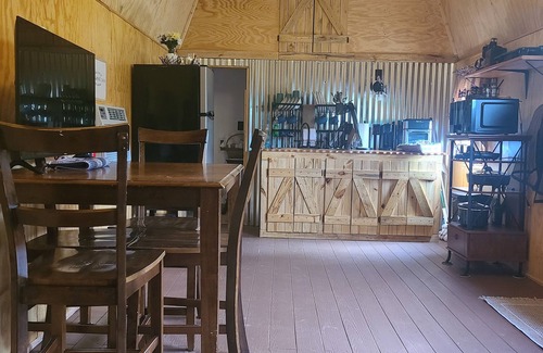 Sloans Valley Cabin | Cozy little get away off HWY 192 "The Rattlesnake"