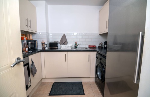 Abbey Wood Apartment | Cozy Living in Abbey Wood