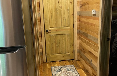 McArthur Cabin | Cozy Lodge Cabin on Highland Cow Farm: Hiking Trails, Hot Tub, Fire Pit, Games