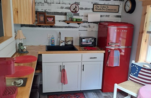 Casco Apartment | Cozy Loft In The Heart Of Maine's Lake Region Minutes from The Naples Causeway