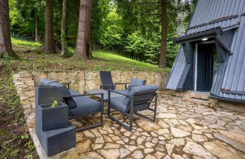 Resnik House | Cozy Love Nest
