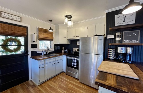 Stratton and Bromley Ski Areas House | Cozy Manchester Getaway with Amazing Views!