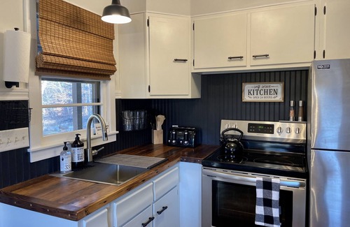 Stratton and Bromley Ski Areas House | Cozy Manchester Getaway with Amazing Views!