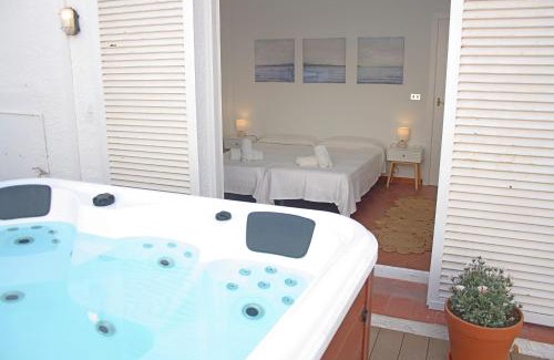 Vilafortuny House | Cozy marine & spa villa