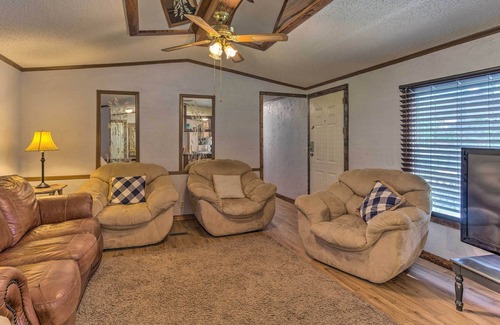 Mead House | Cozy Mead Home w/ Grill & Patio: Nearby Lake!