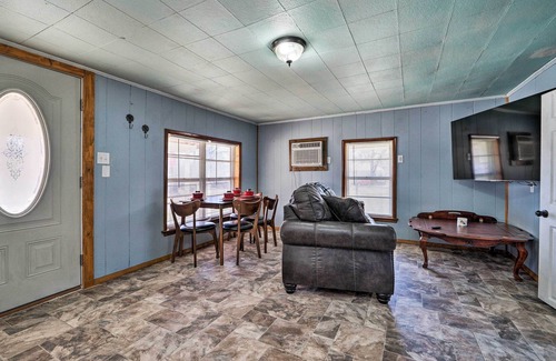 Mena House | Cozy Mena Vacation Rental: Blocks to Downtown