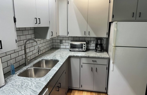 Jonesboro House | Cozy mid-century country, 3-bedroom home, in the woods by a lake with AC, WiFi