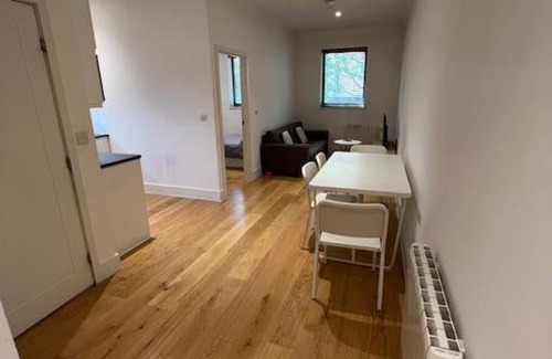 Fairfield Apartment | Cozy Modern Apartment in Croydon Central