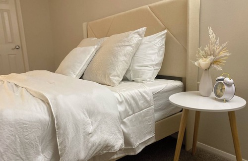 Frederick Apartment | Cozy Modern Apartment 10 minutes from Downtown Frederick