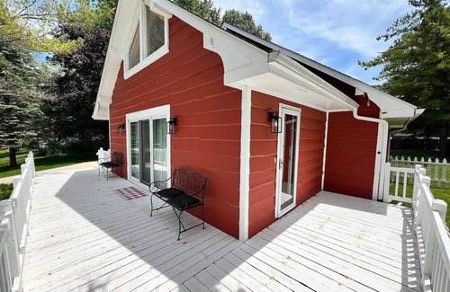 Cicero House | Cozy Modern Cabin in Cicero