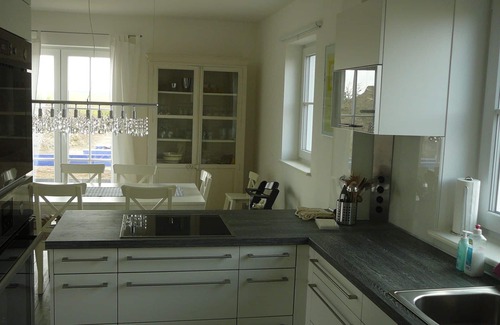 Trent Villa | Cozy, modern, child-friendly vacation home with large garden