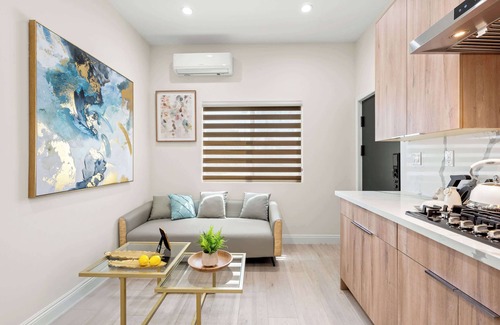 Mount Wilson House | Cozy Modern Home w Full Kitchen Parking