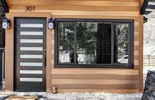 Crestline Cabin | Cozy modern little cabin in Crestline