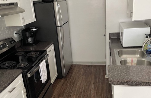 North Decatur Apartment | COZY MODERN METRO ATL/NORTH DECATUR CONDO