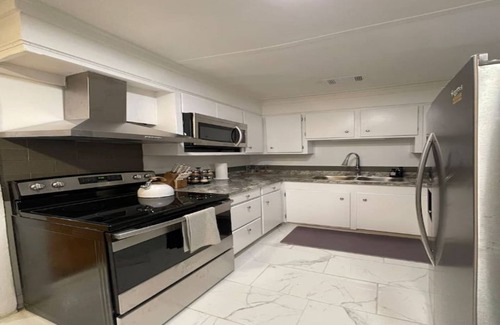 Sylvania House | Cozy modern style home, sleep 8, all the amenities of home.