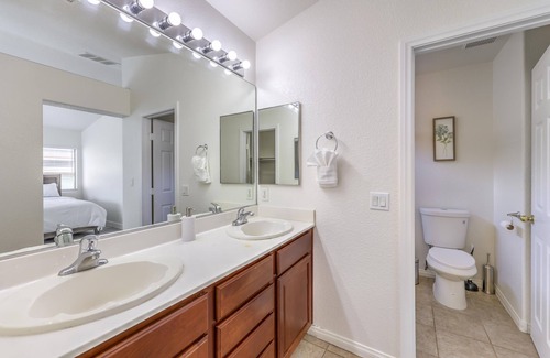 North Las Vegas House | Cozy, Modern Vegas 5-bed Retreat!