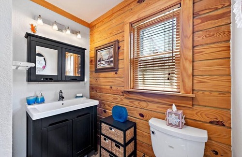 Marion House | Cozy Mountain Cabin