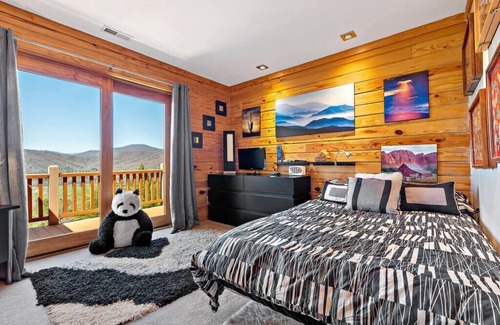 Marion House | Cozy Mountain Cabin