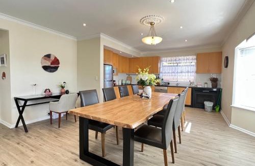 Katoomba Villa | Cozy Mountain Cottage