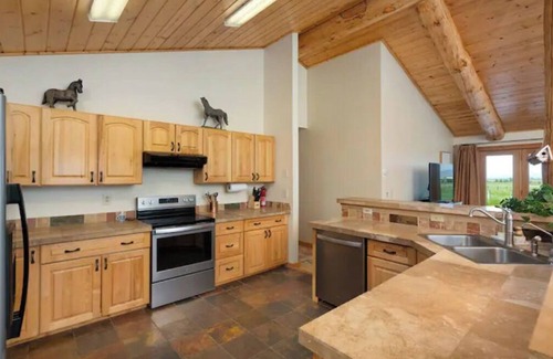 Bozeman House | Cozy Mountain Escape near Bozeman, Family Friendly!