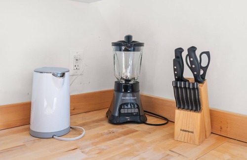 Haines Falls Cottage | Cozy Mountain Getaway | Hot Tub | Grill | Fire Pit | 5 Min to Kaaterskills Falls