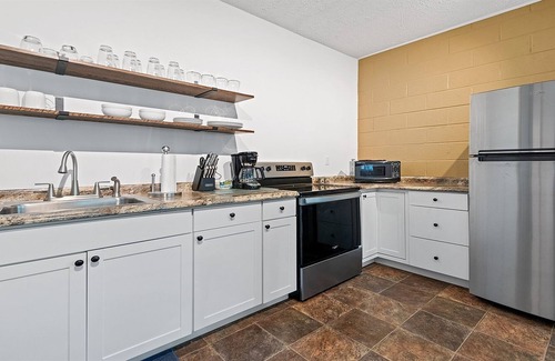Waynesville Apartment | Cozy Mountain Hideaway Close to Downtown!