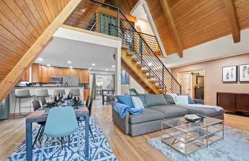 Indian Hills House | Cozy Mountain Home Near Red Rocks + Game Room!