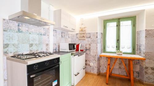 Maresca Apartment | COZY MOUNTAIN RETREAT - with Garden, Wi-Fi