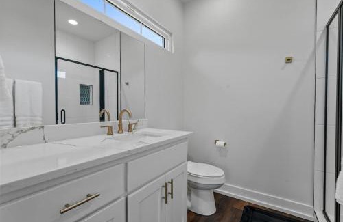 Hot Springs House | Cozy Mtn View Cottage w/Hot Tub