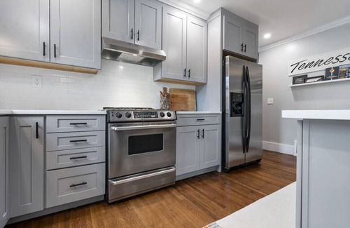 North Chattanooga House | Cozy N.Chatt 3b/1bath - 1 mile from Walking Bridge
