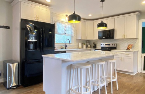 Nashville House | Cozy Nashville Home 3BR - Stylish Vibes & Dog Yard