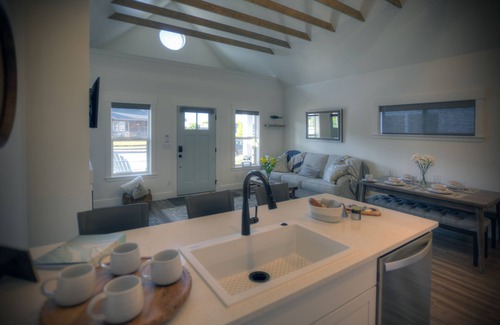 Sandpoint Cottage | Cozy Nautical Cottage ~ 2BD/Sleeps 6/1 Mi to Lake/Free Shuttle/Video Tour