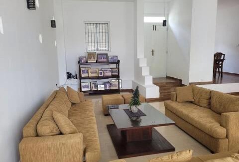 Ja-Ela House | Cozy Nest