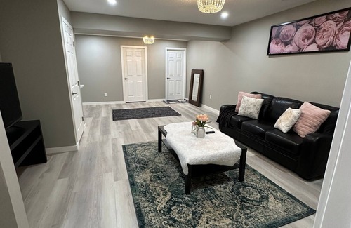 Calgary House | Cozy new private suite, close to the airport. no cleaning fee