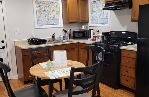 Indianapolis House | Cozy Newly Remodeled Duplex
