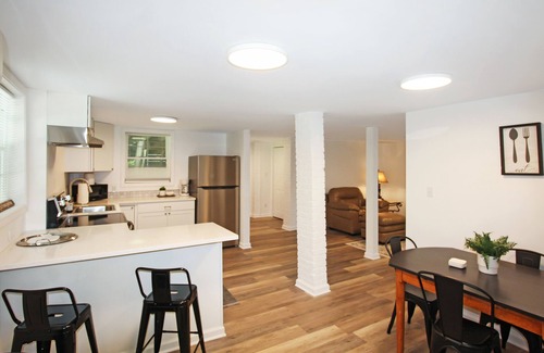 Marion House | Cozy newly remodeled lower level duplex in Marion! Conveniently located to town!