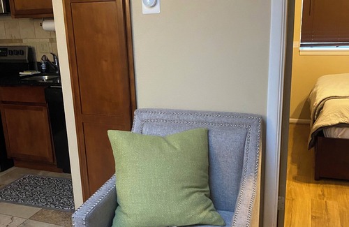 Highland Business Condo | Cozy Nob Hill Condo close to UNM