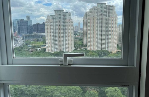 Ugong Condo | Cozy Nook in the City