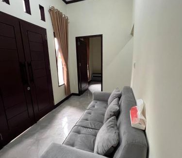 Kuta Apartment | Cozy nook living