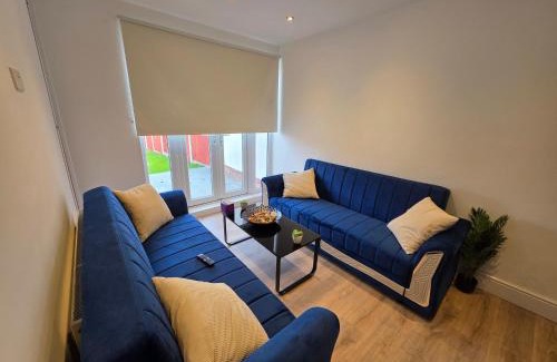 Woodthorpe House | Cozy Nottingham Retreat 4 Beds 7 guests